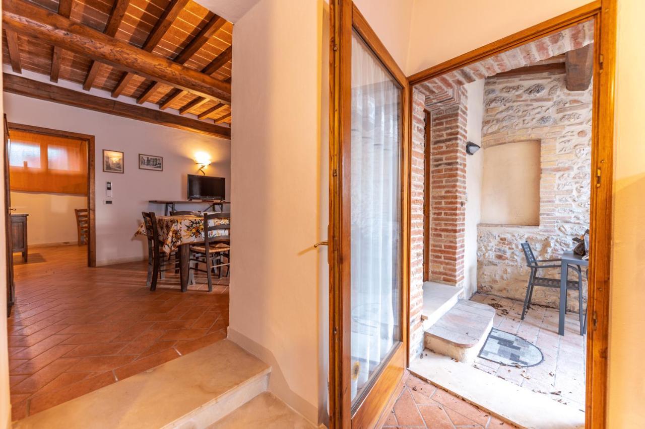 Case Vacanze Ranza, Casale Con Piscina E Relax 圣吉米纳诺 外观 照片